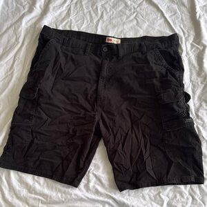 Wrangler Men's Black Cargo Shorts